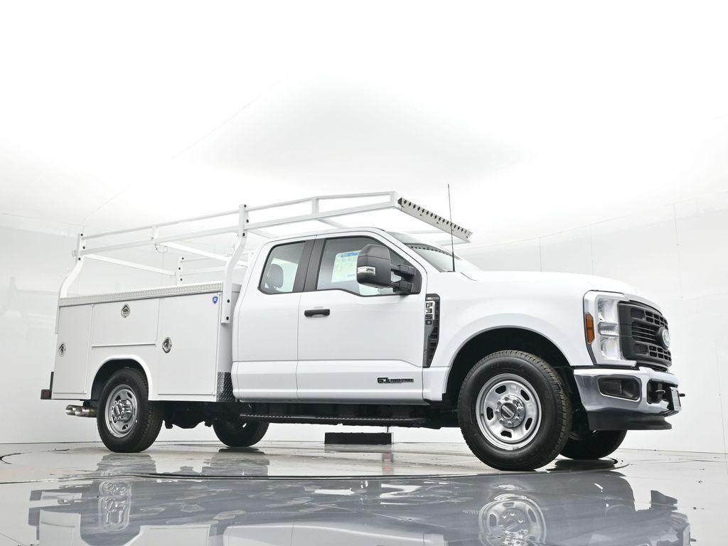 new 2024 Ford F-350 car, priced at $75,819