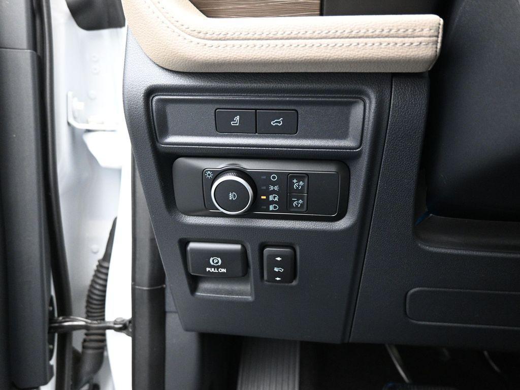 used 2022 Ford Expedition Max car, priced at $50,900