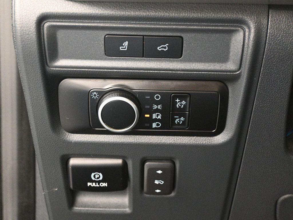 used 2023 Ford Expedition car, priced at $49,000