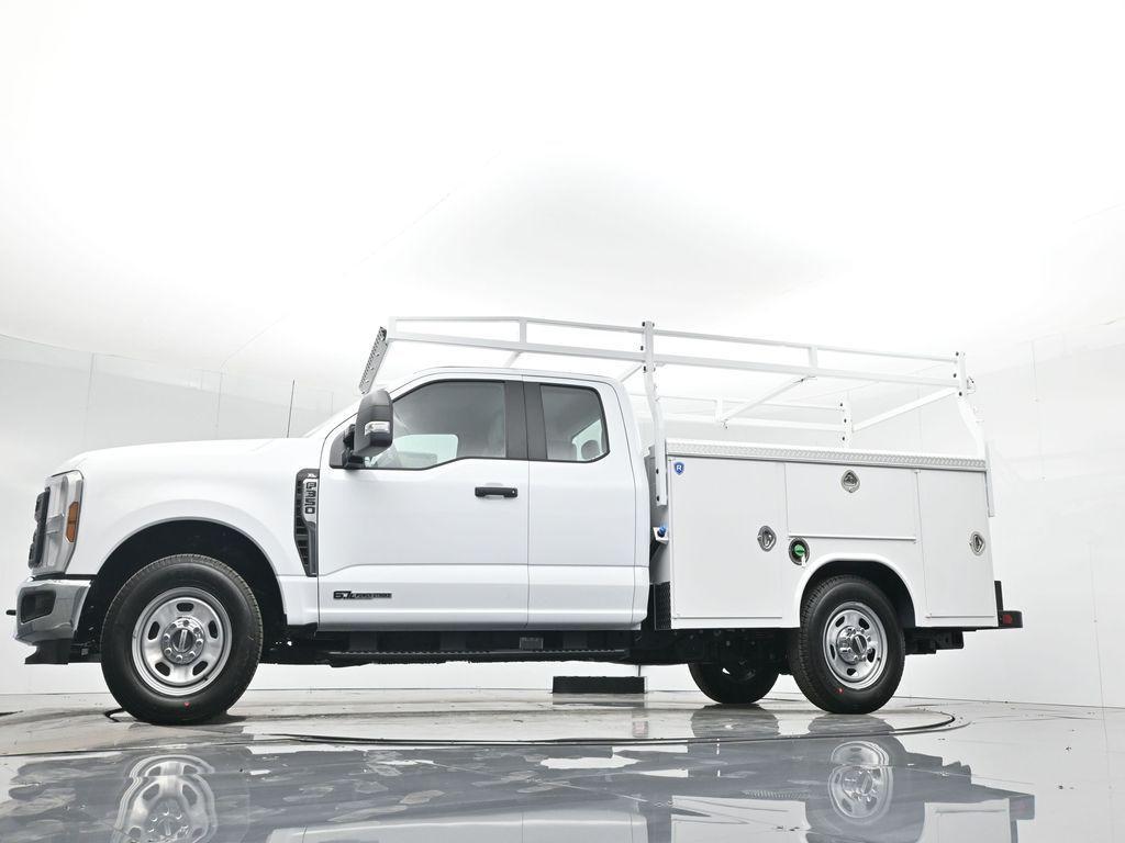 new 2024 Ford F-350 car, priced at $75,819