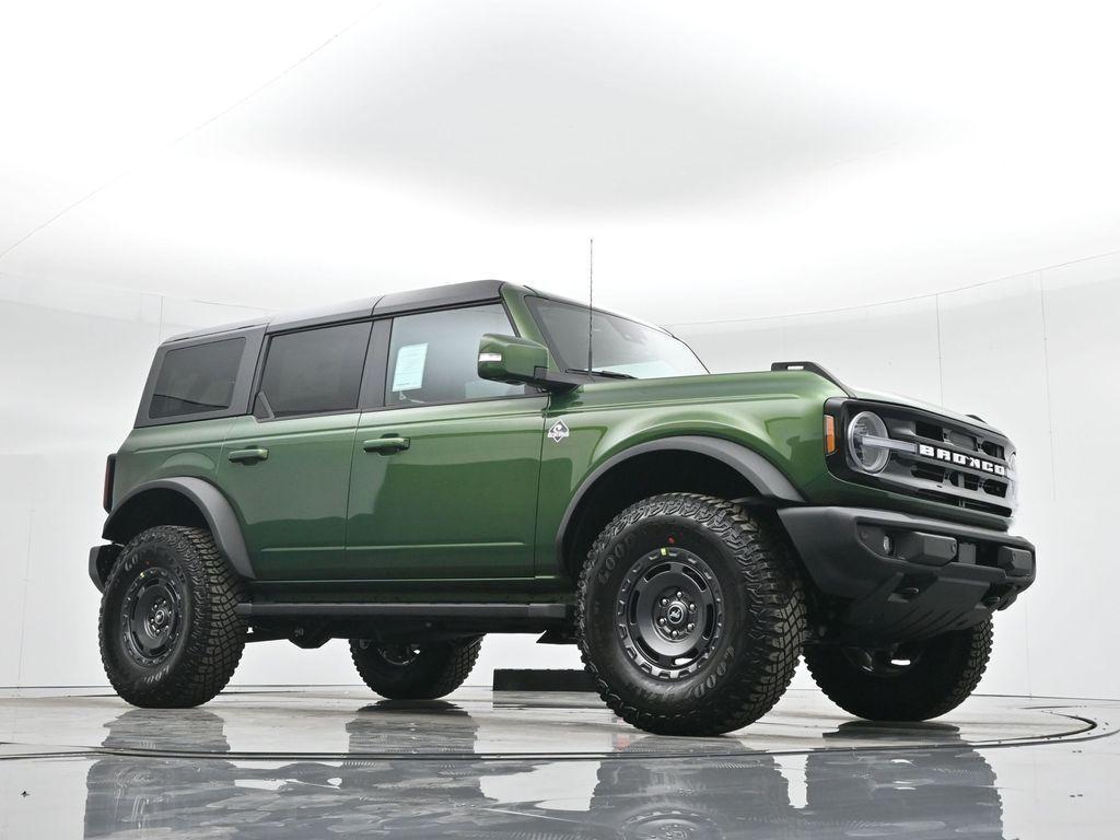 new 2024 Ford Bronco car, priced at $61,380