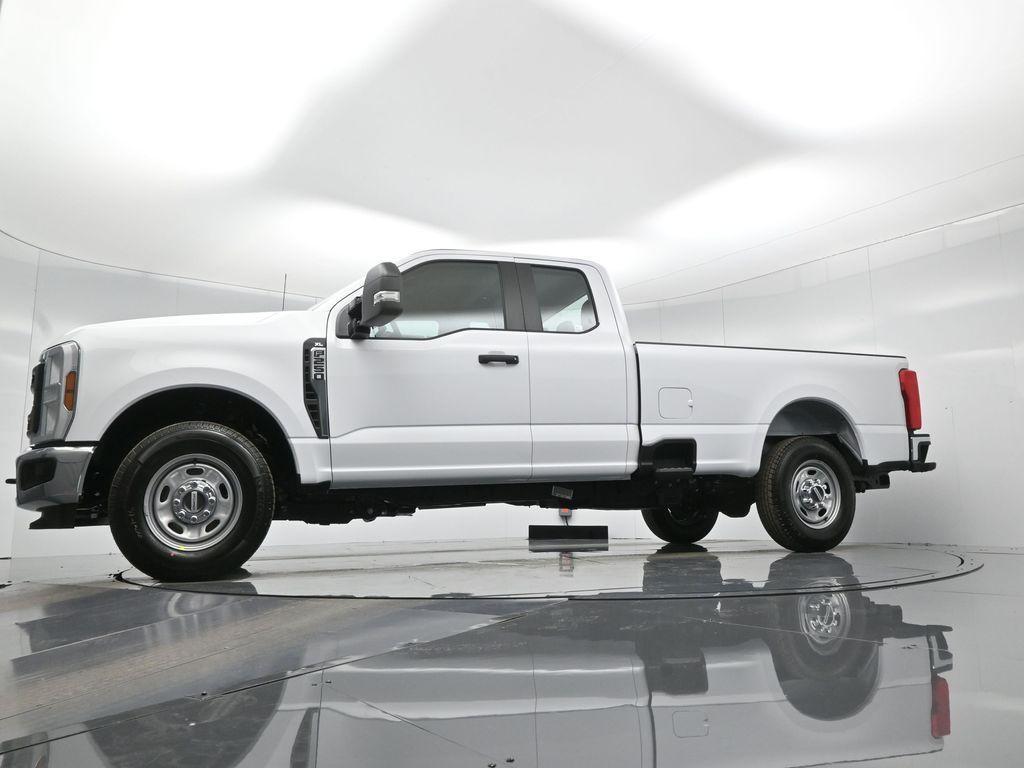 new 2024 Ford F-250 car, priced at $49,725