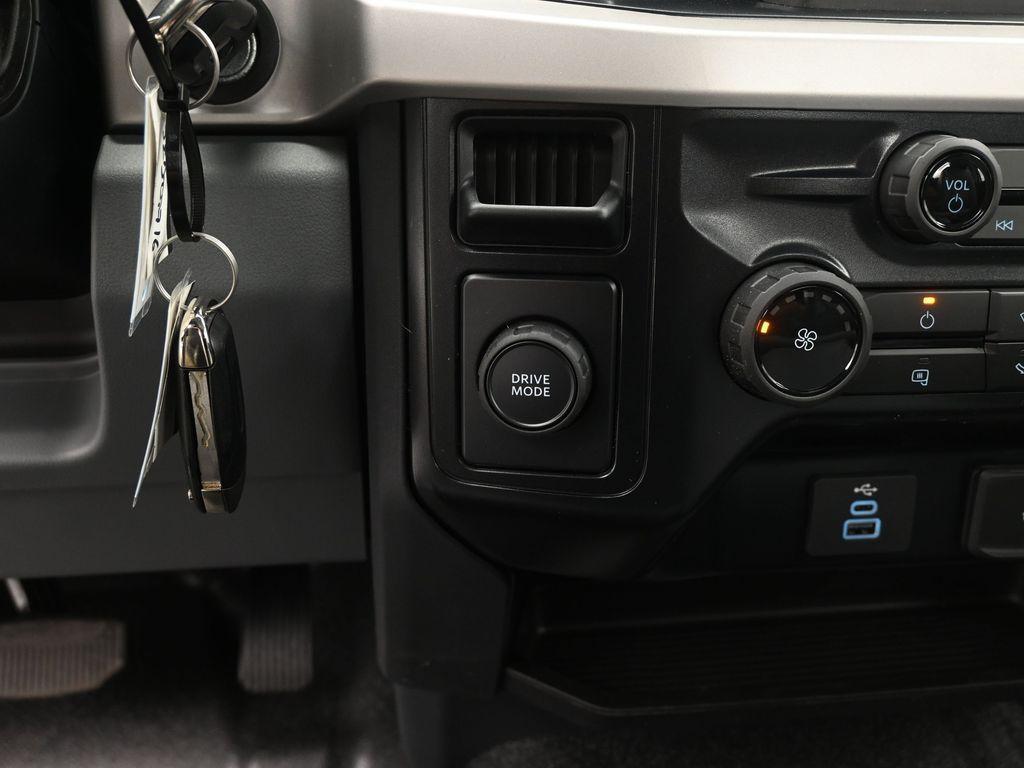 new 2025 Ford F-250 car, priced at $44,395
