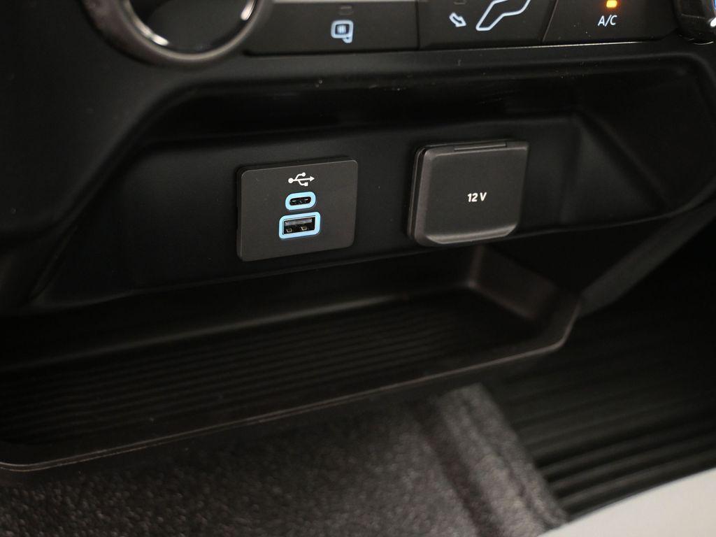 new 2025 Ford F-250 car, priced at $44,395