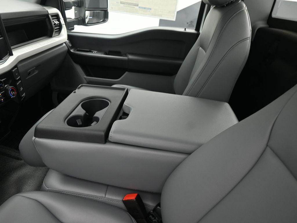 new 2025 Ford F-250 car, priced at $44,395