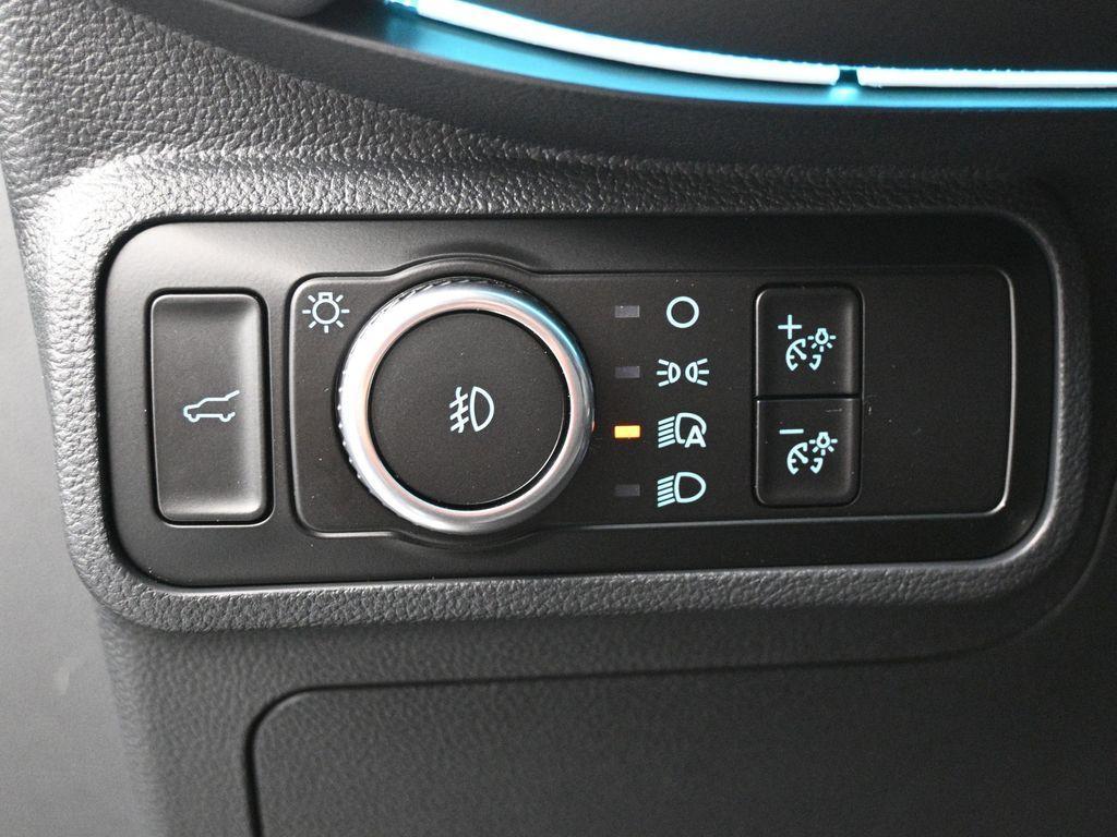 new 2025 Ford Explorer car, priced at $45,423