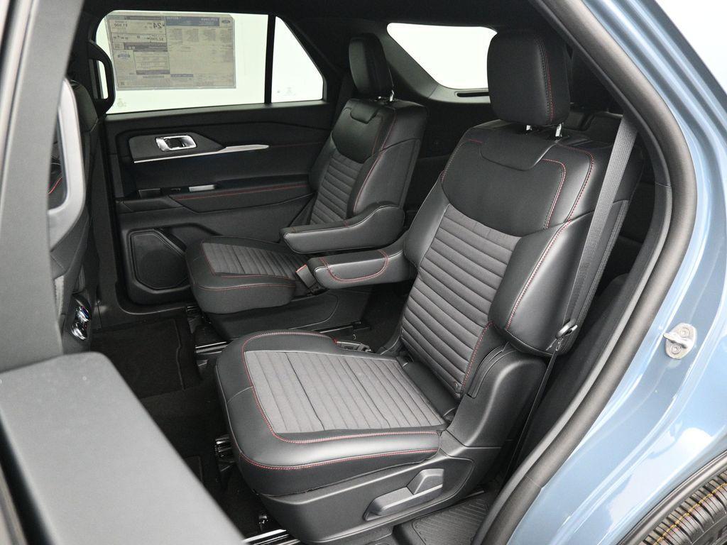 new 2025 Ford Explorer car, priced at $45,423