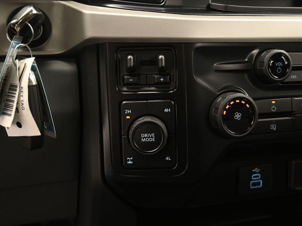 new 2025 Ford F-350 car, priced at $71,178