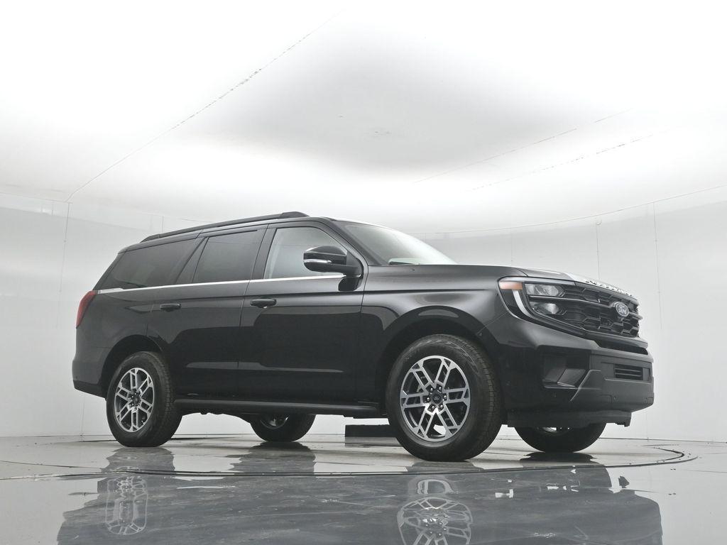 new 2025 Ford Expedition car, priced at $72,345