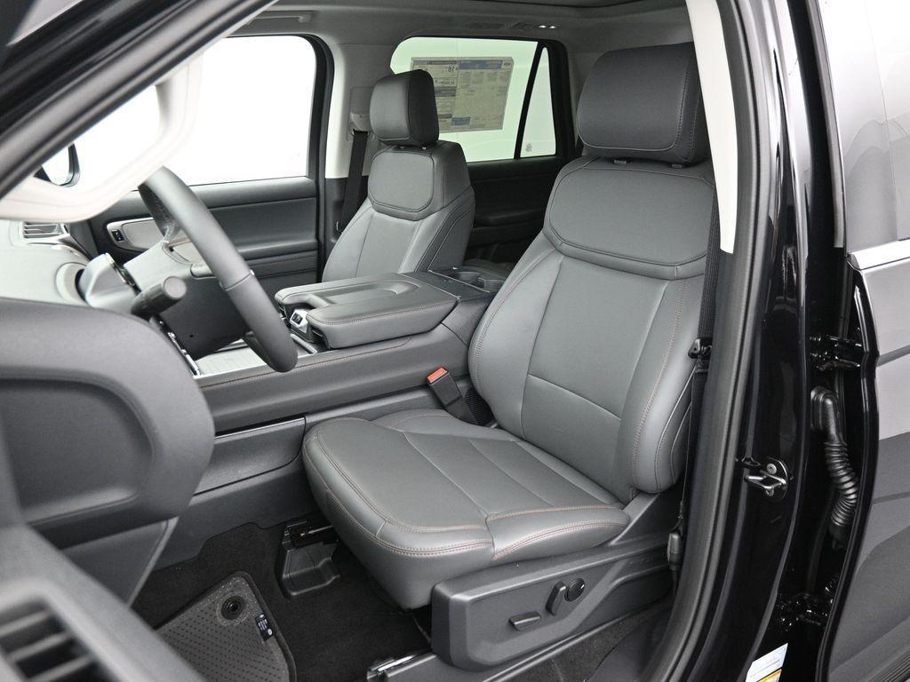 new 2025 Ford Expedition car, priced at $72,345