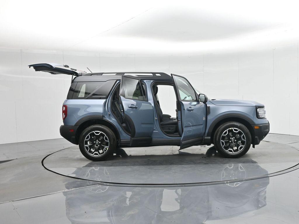 new 2025 Ford Bronco Sport car, priced at $39,477