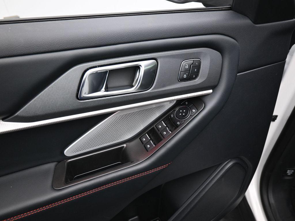 new 2025 Ford Explorer car, priced at $60,952