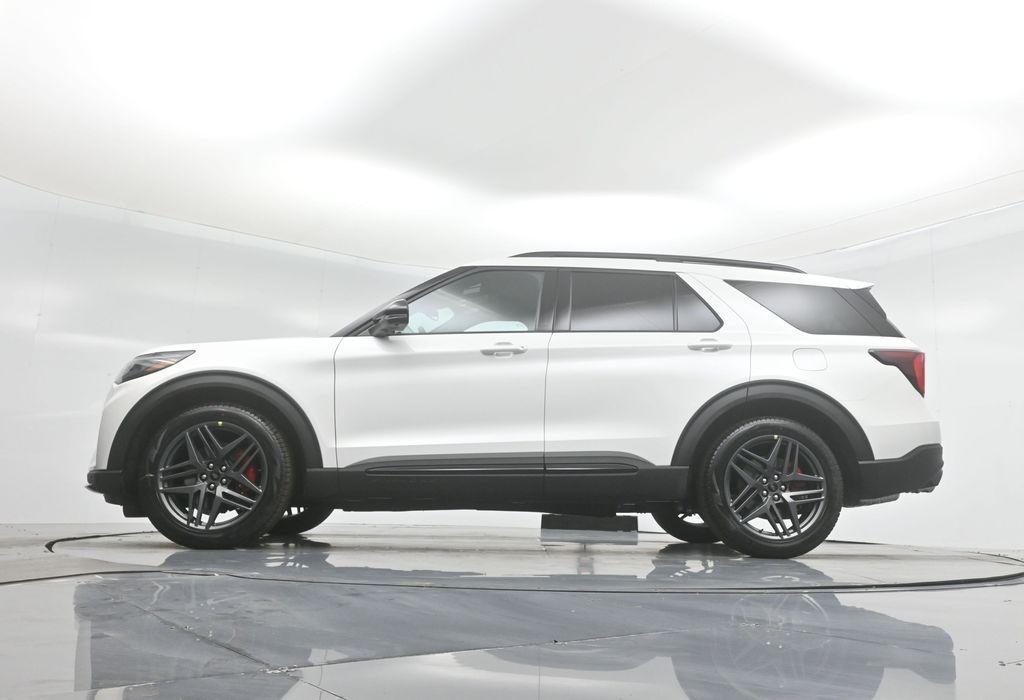 new 2025 Ford Explorer car, priced at $57,727