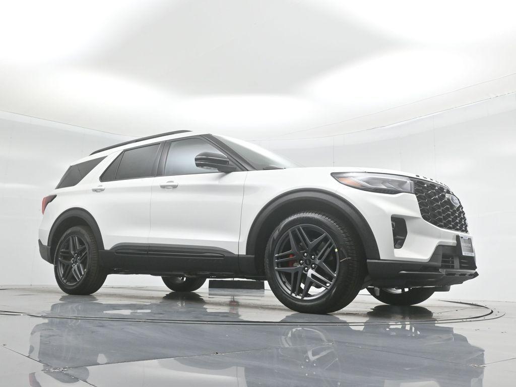 new 2025 Ford Explorer car, priced at $57,727