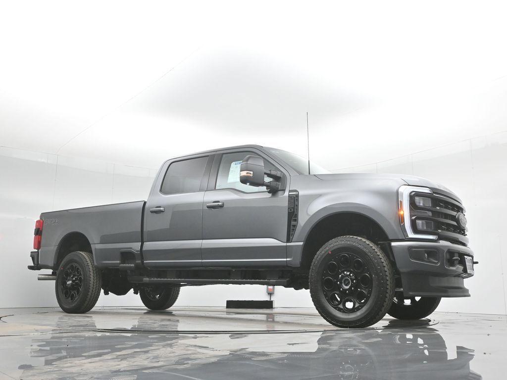 new 2024 Ford F-250 car, priced at $69,660