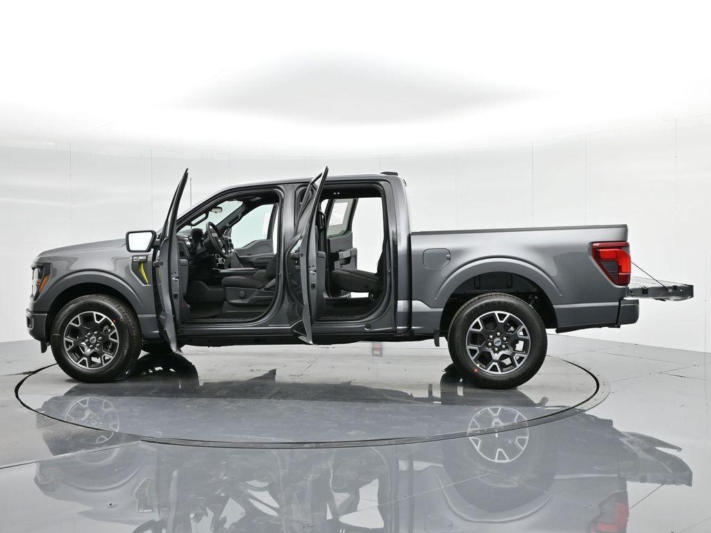 new 2024 Ford F-150 car, priced at $50,510