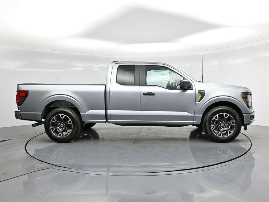 new 2024 Ford F-150 car, priced at $45,995