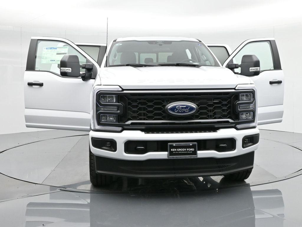 new 2024 Ford F-250 car, priced at $59,355