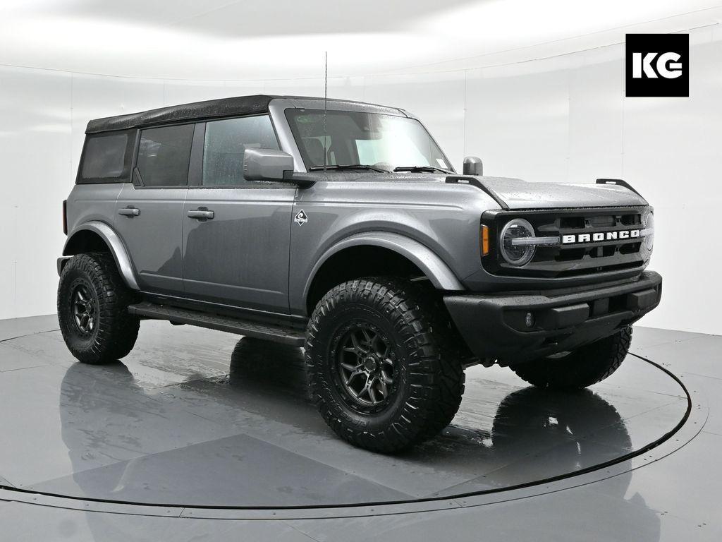 new 2023 Ford Bronco car, priced at $55,995