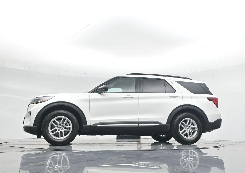 new 2025 Ford Explorer car, priced at $45,415