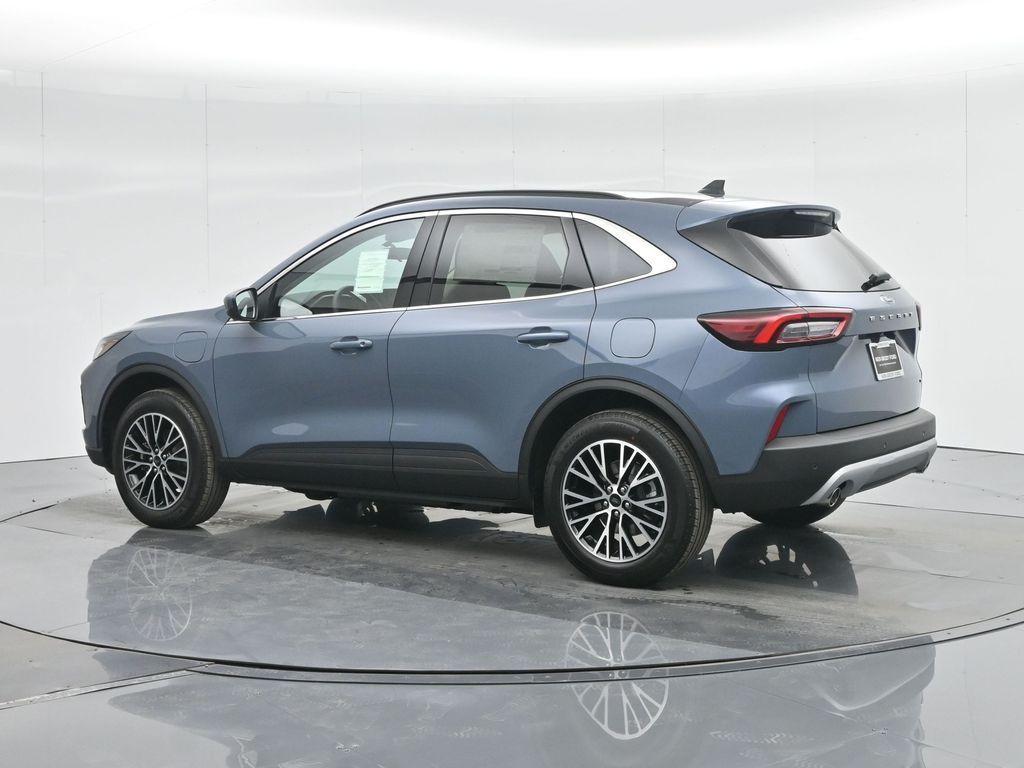 new 2025 Ford Escape car, priced at $31,030