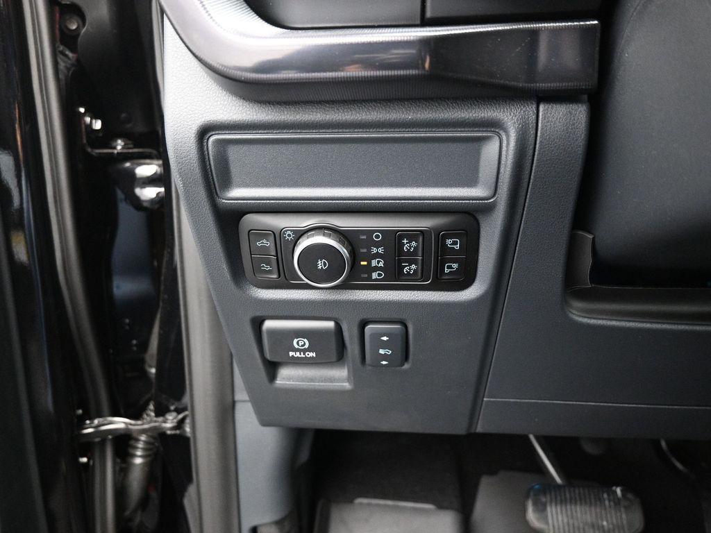 new 2025 Ford F-150 car