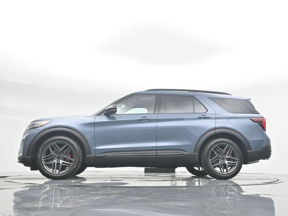 new 2025 Ford Explorer car