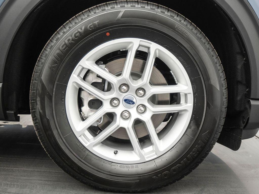 new 2025 Ford Explorer car, priced at $41,140