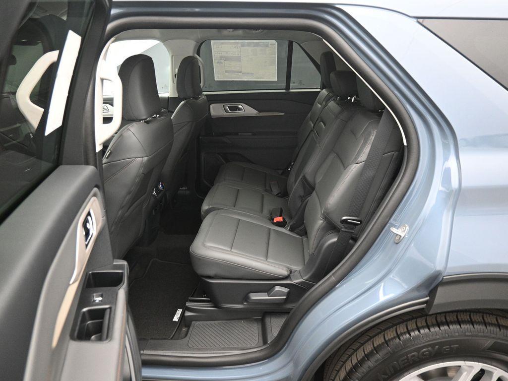 new 2025 Ford Explorer car, priced at $45,115