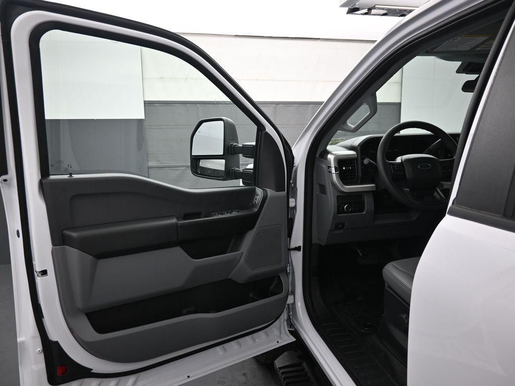 new 2024 Ford F-350 car, priced at $72,138