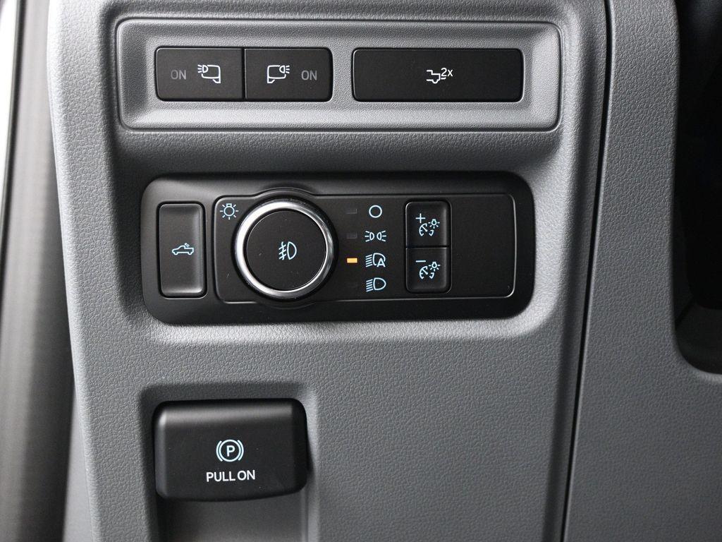 new 2024 Ford F-150 car, priced at $50,506