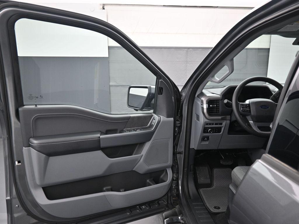 new 2024 Ford F-150 car, priced at $50,506