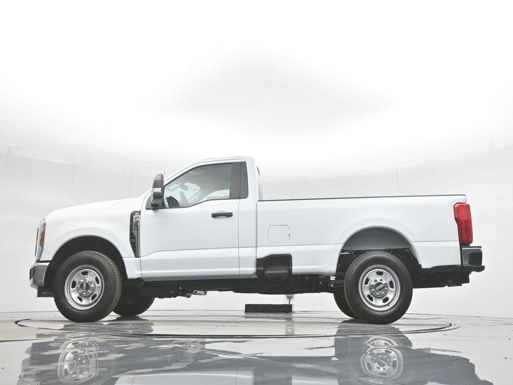 new 2024 Ford F-350 car, priced at $49,300