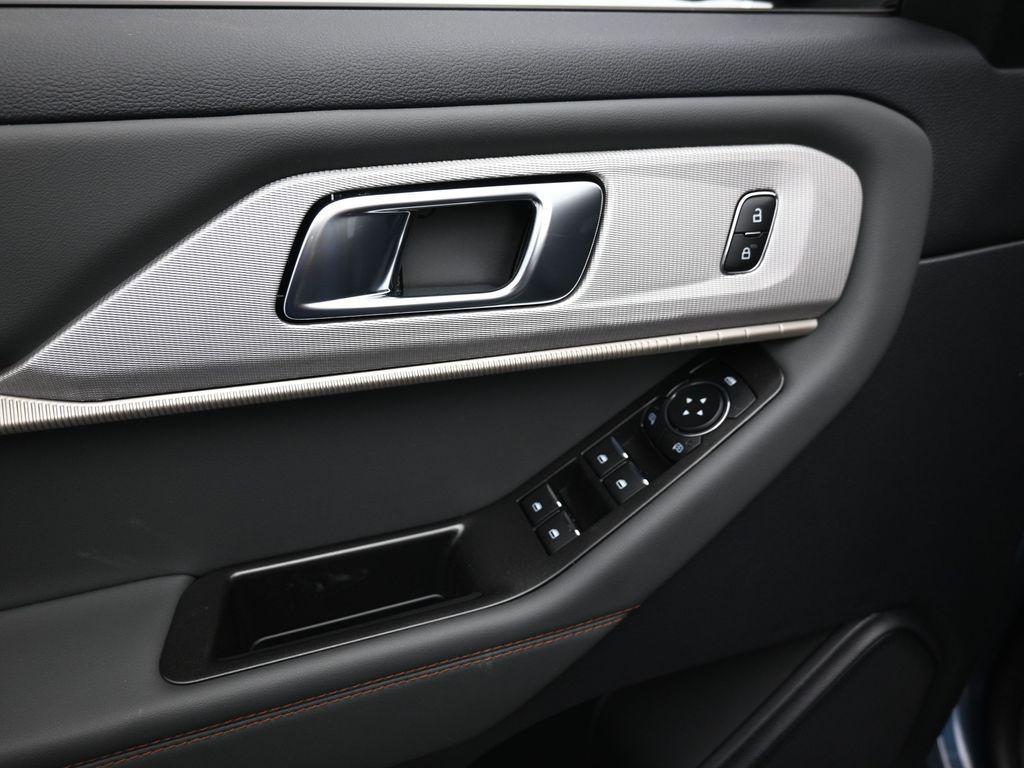 new 2025 Ford Explorer car, priced at $40,375