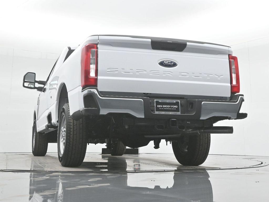 new 2024 Ford F-350 car, priced at $49,300