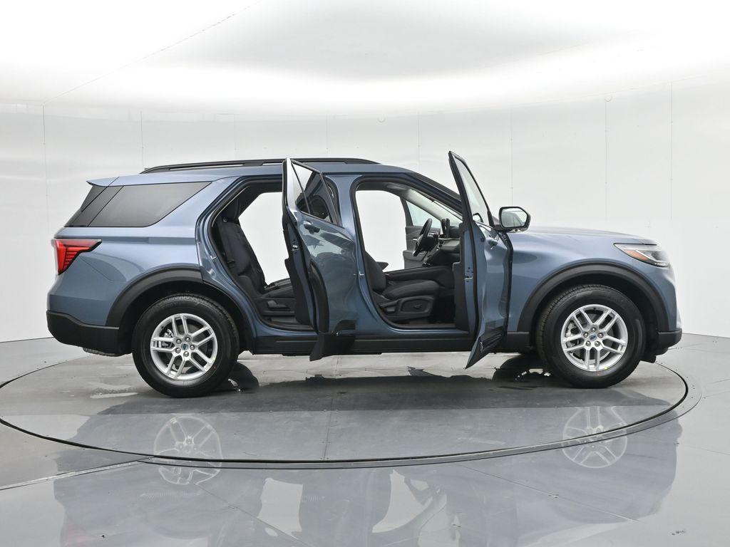 new 2025 Ford Explorer car, priced at $40,775