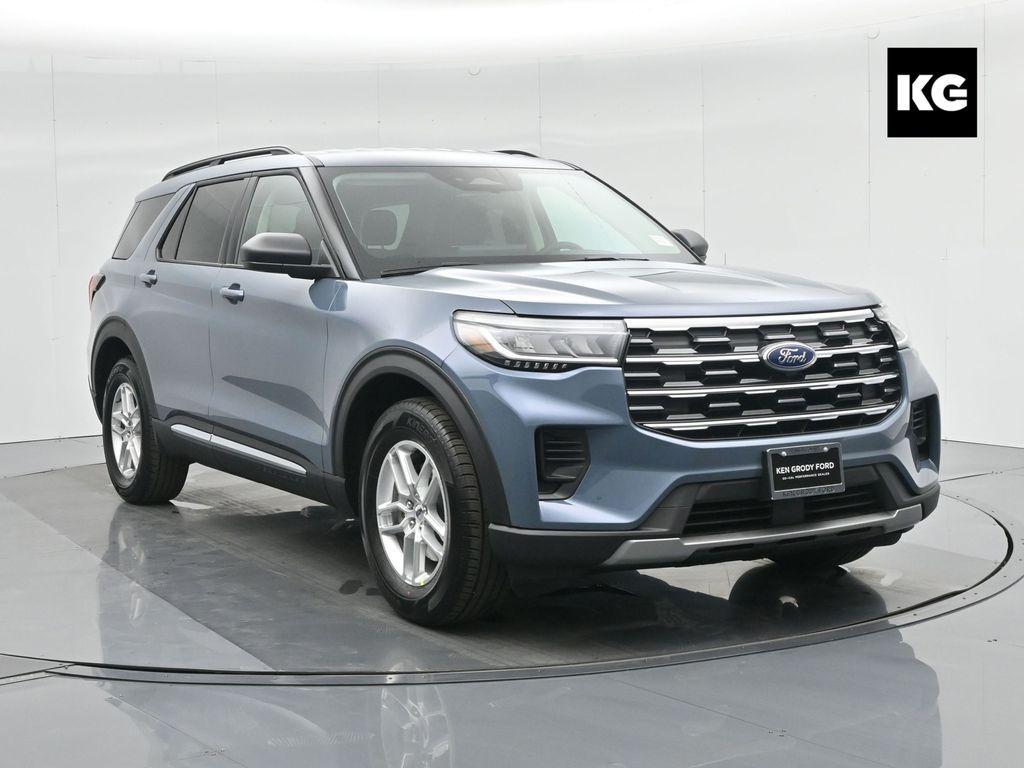new 2025 Ford Explorer car, priced at $40,775