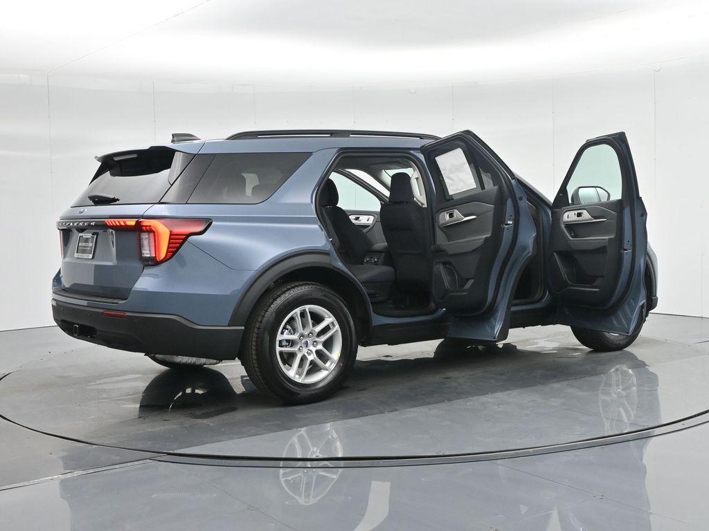 new 2025 Ford Explorer car, priced at $40,775