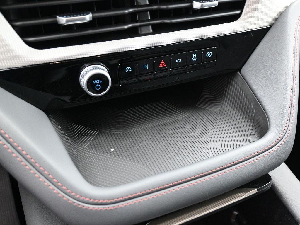 new 2025 Ford Explorer car, priced at $40,775