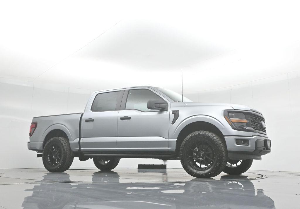 new 2025 Ford F-150 car, priced at $43,182