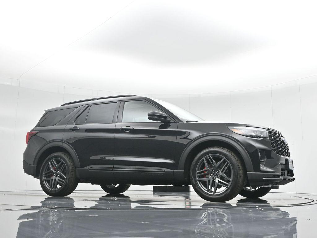 new 2025 Ford Explorer car, priced at $59,050