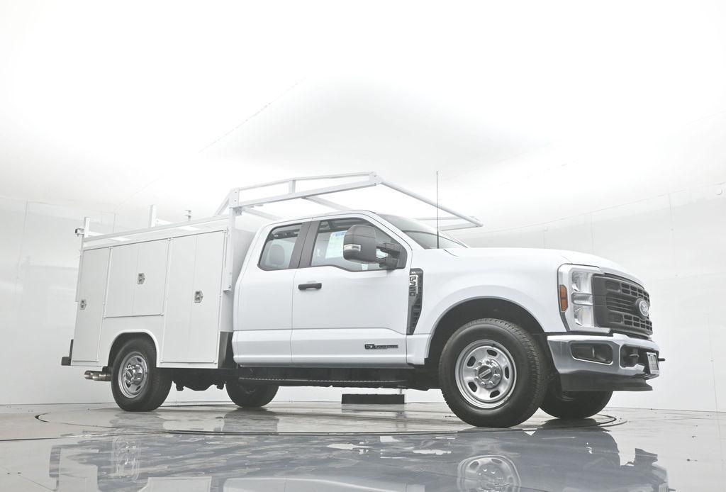 new 2024 Ford F-350 car, priced at $67,334