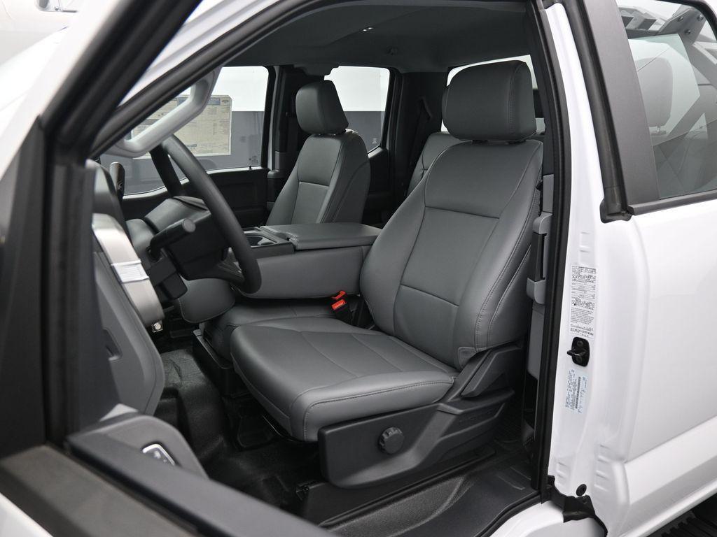 new 2024 Ford F-350 car, priced at $67,334