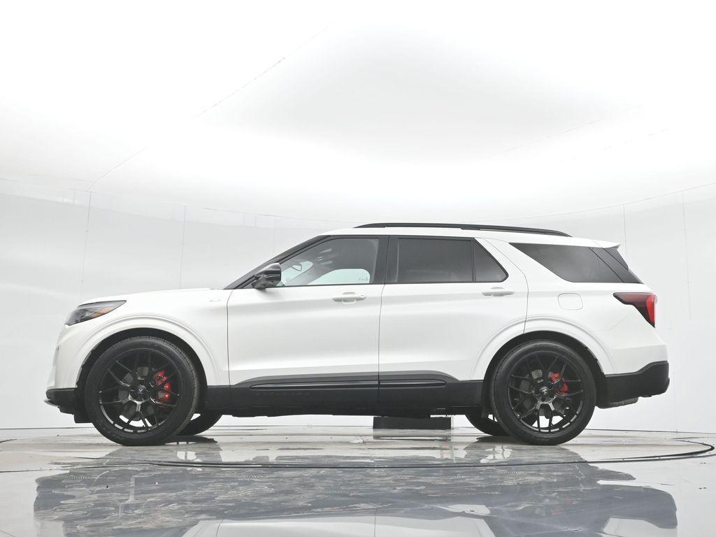 new 2025 Ford Explorer car, priced at $57,930