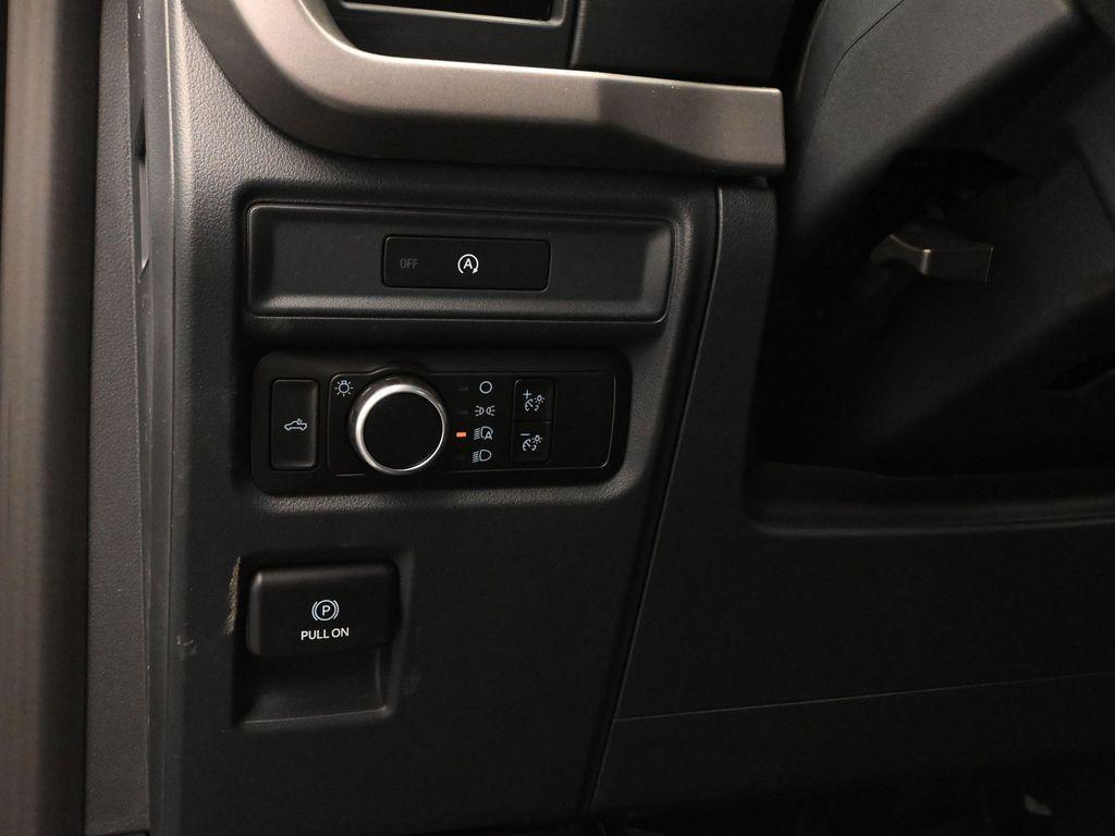 new 2025 Ford F-150 car, priced at $39,254
