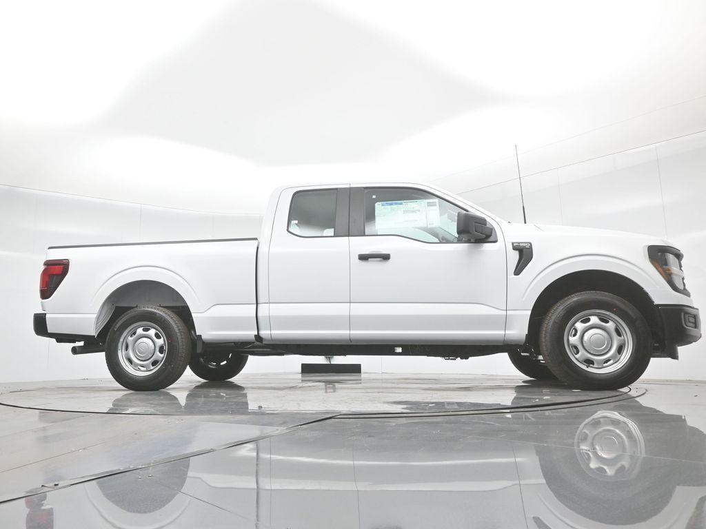 new 2025 Ford F-150 car, priced at $39,254