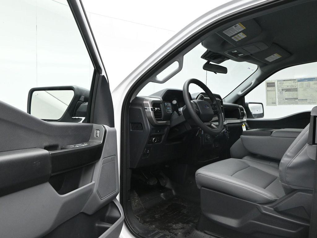 new 2025 Ford F-150 car, priced at $39,254