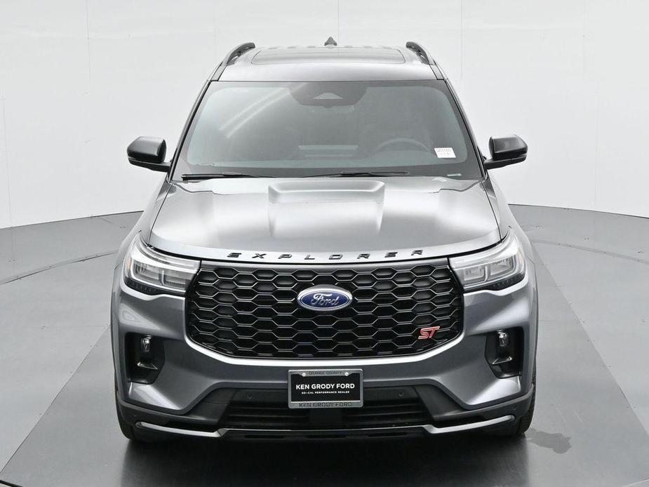 new 2025 Ford Explorer car