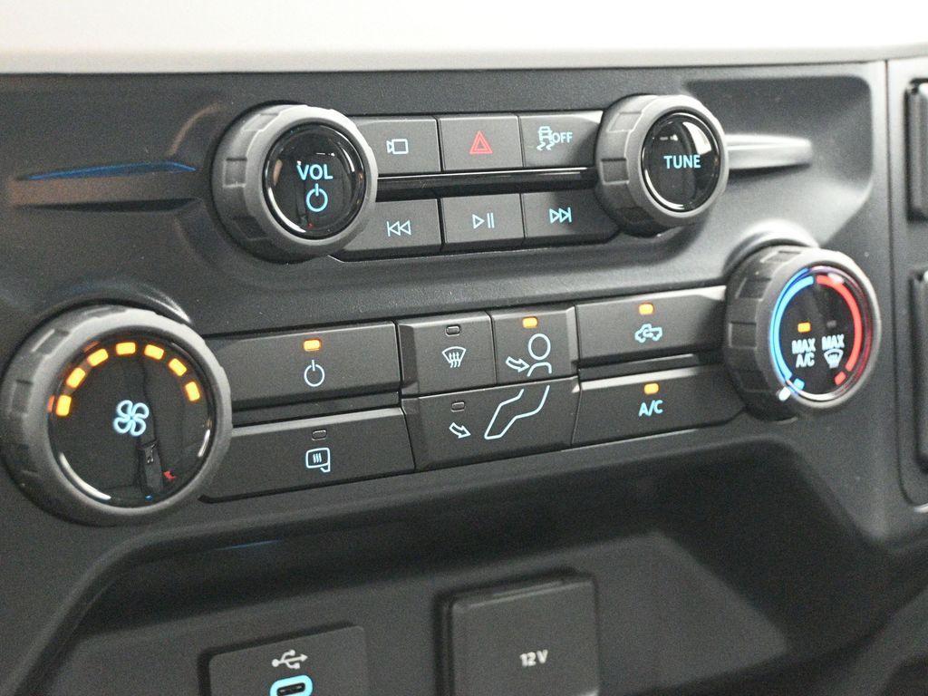 new 2025 Ford F-250 car, priced at $57,950