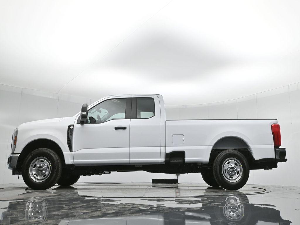 new 2024 Ford F-250 car, priced at $49,700